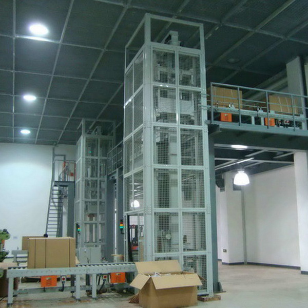 往復(fù)式垂直提升機(jī)